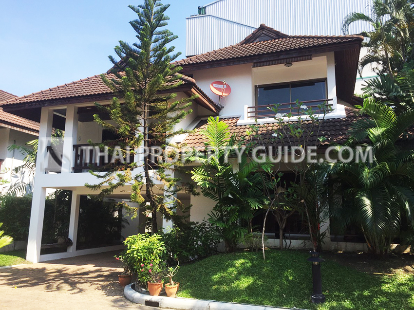 House with Shared Pool for rent in Sukhumvit