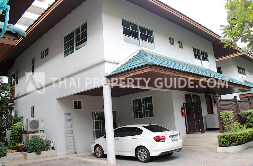House with Shared Pool for rent in Sukhumvit