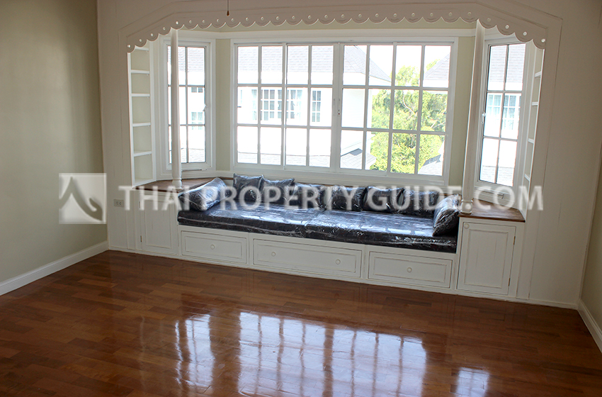 House with Shared Pool in Sukhumvit 
