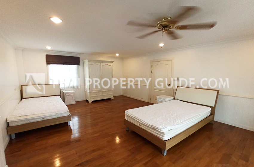 House with Shared Pool in Sukhumvit 