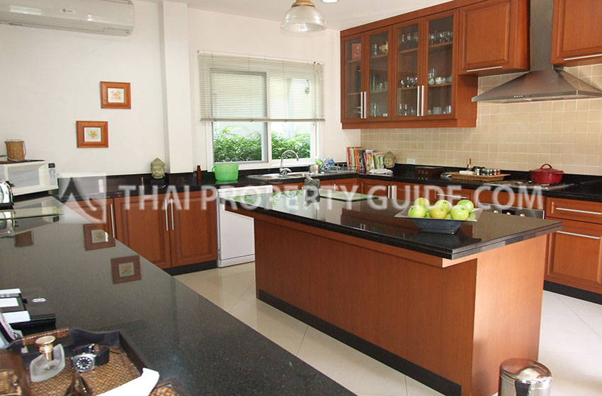 House with Shared Pool in Sukhumvit 