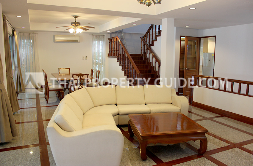 House with Shared Pool for rent in Sukhumvit