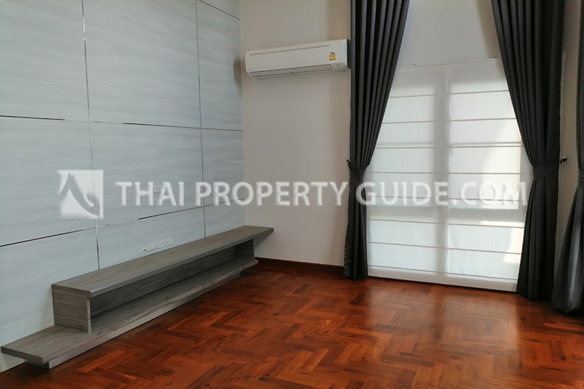 House with Shared Pool in Sukhumvit 