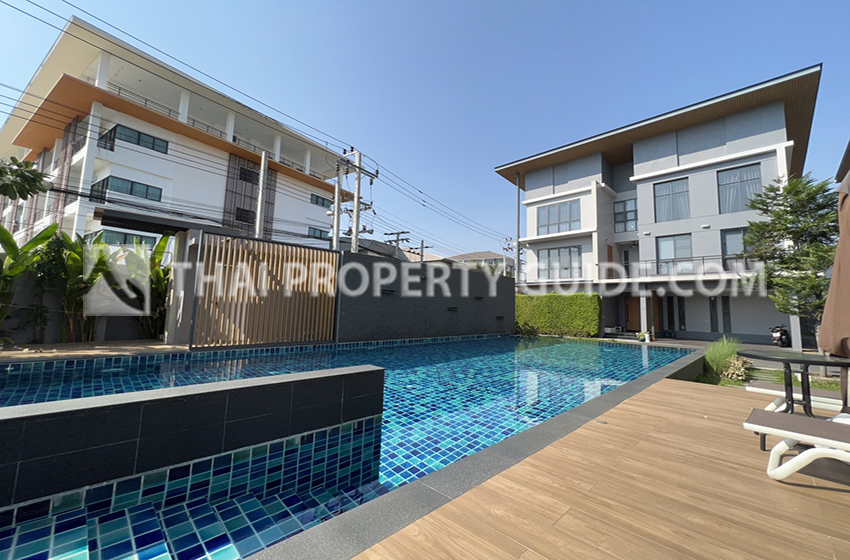 House with Shared Pool in Sukhumvit 