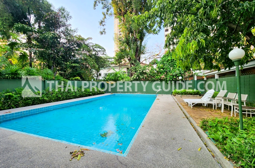 House with Shared Pool in Sukhumvit