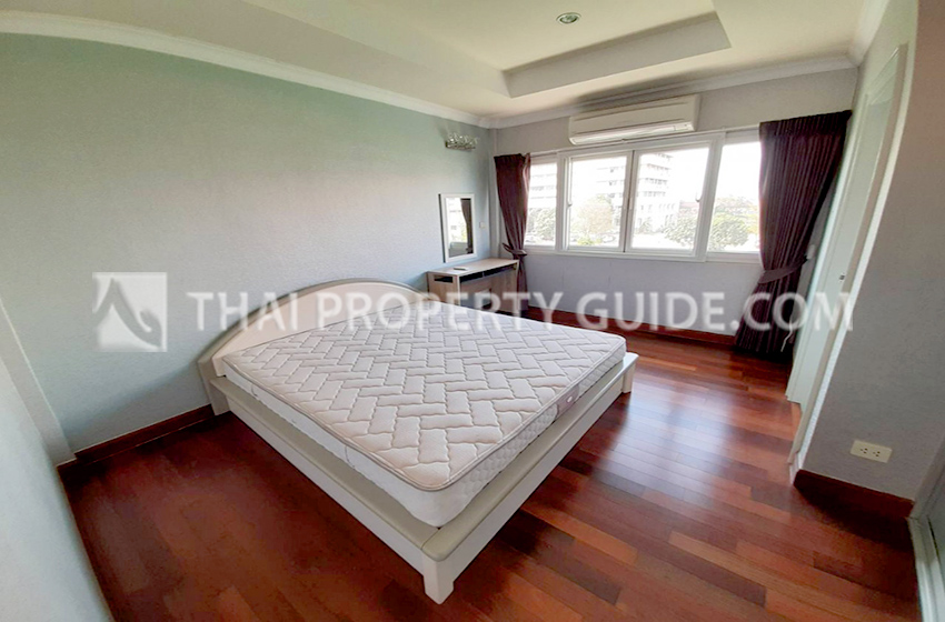 House with Shared Pool in Sukhumvit 