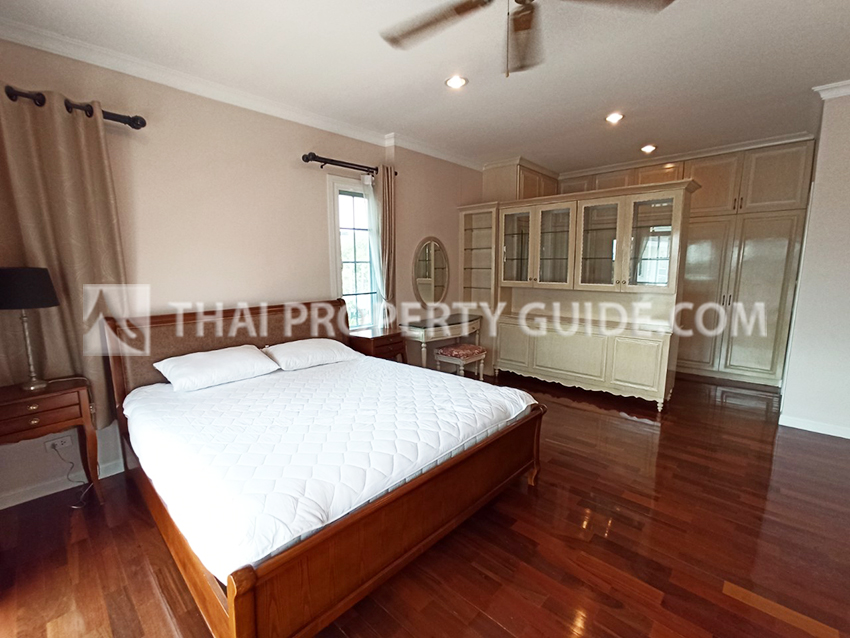 House with Shared Pool in Sukhumvit 