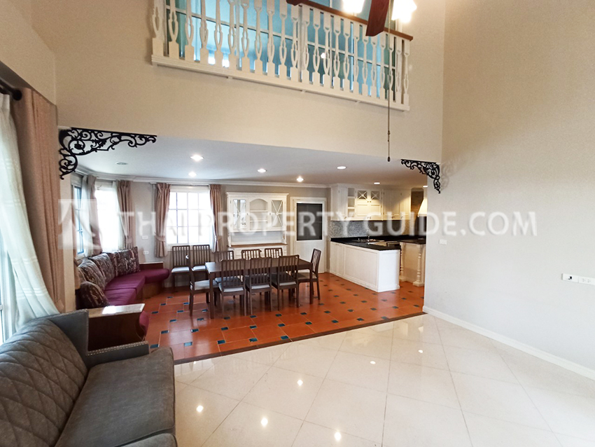 House with Shared Pool in Sukhumvit 