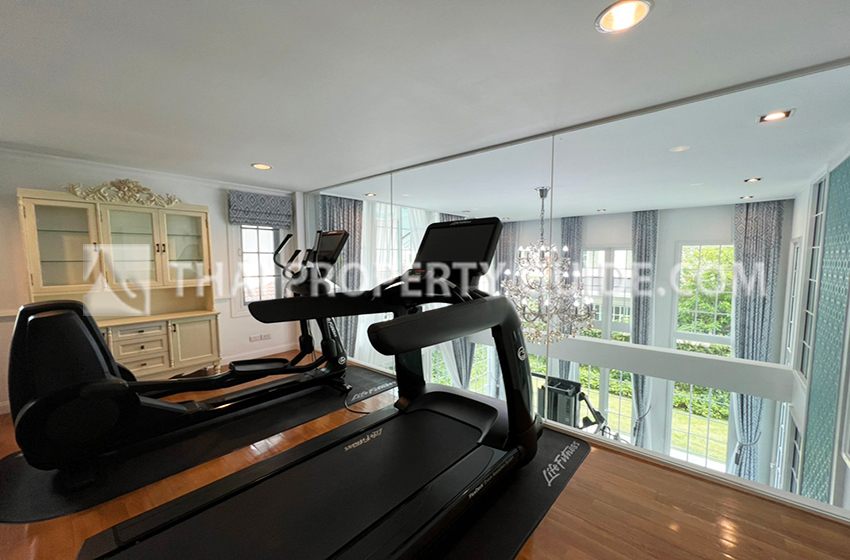 House with Shared Pool in Sukhumvit 