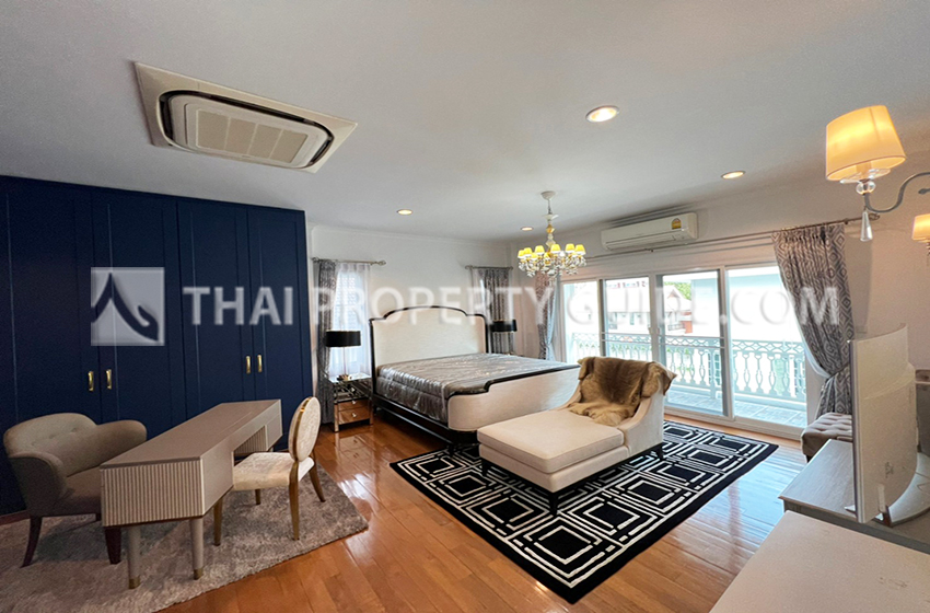 House with Shared Pool in Sukhumvit 