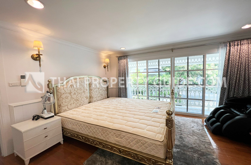 House with Shared Pool in Sukhumvit 