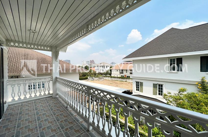 House with Shared Pool in Sukhumvit 