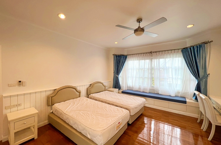 House with Shared Pool in Sukhumvit 
