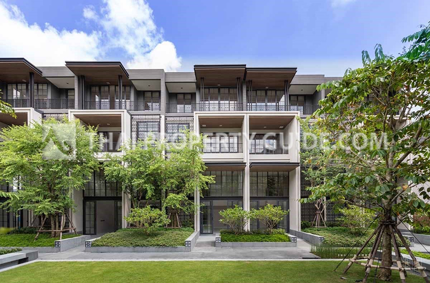 House with Shared Pool in Sukhumvit