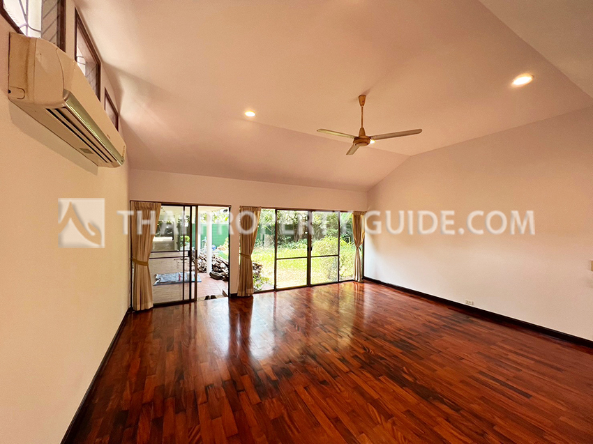 House with Shared Pool in Sukhumvit 