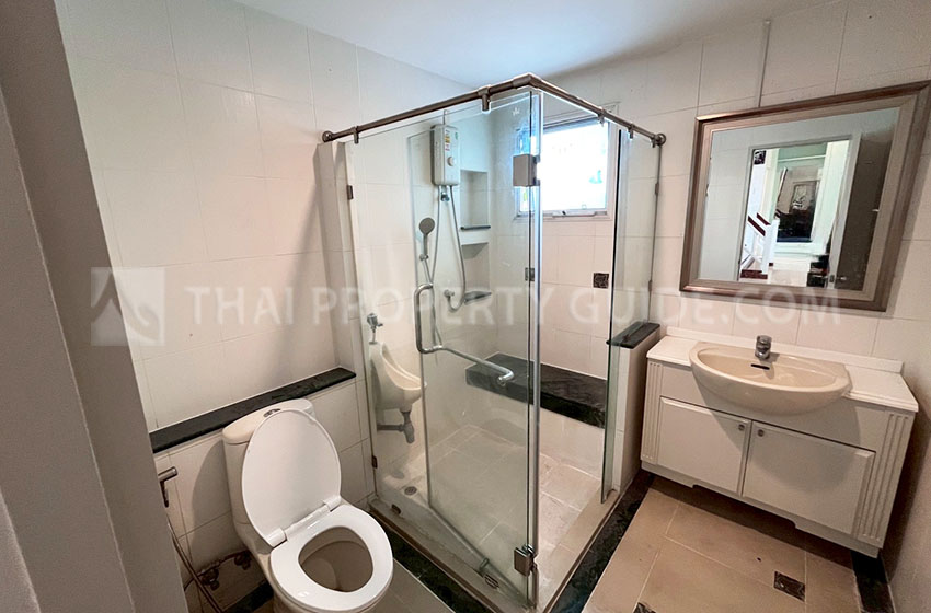 House with Shared Pool in Sukhumvit 