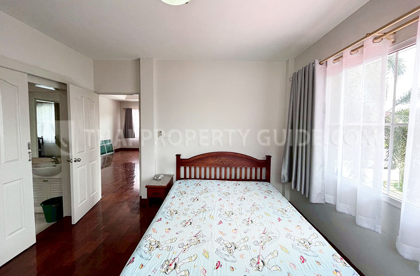 House with Shared Pool in Sukhumvit 
