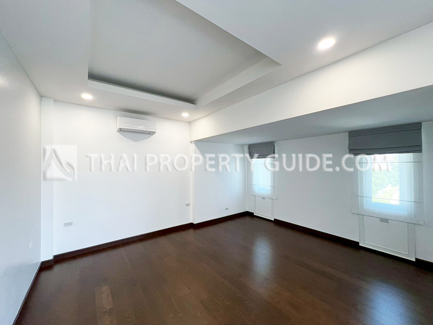 House with Shared Pool in Sukhumvit 