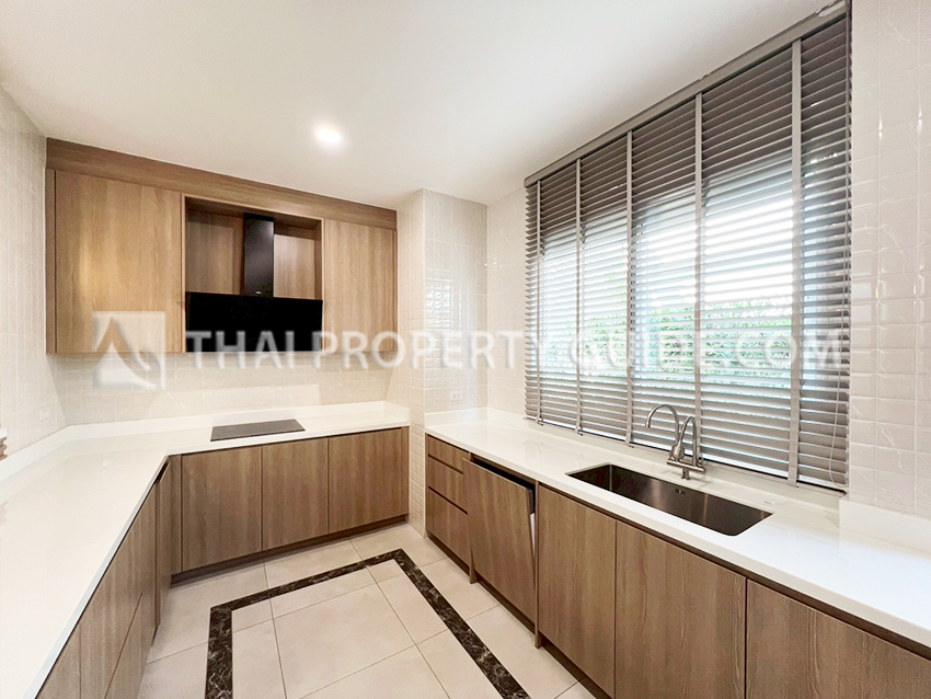 House with Shared Pool in Sukhumvit 