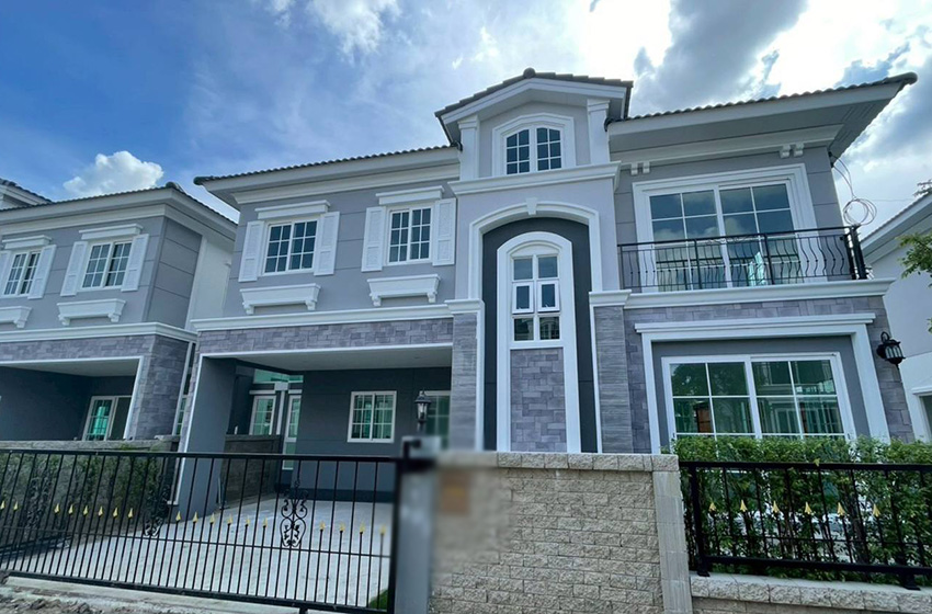 House with Shared Pool for rent in Sukhumvit (near NIST International School)