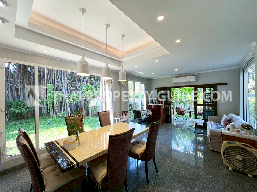 House with Shared Pool in Sukhumvit 