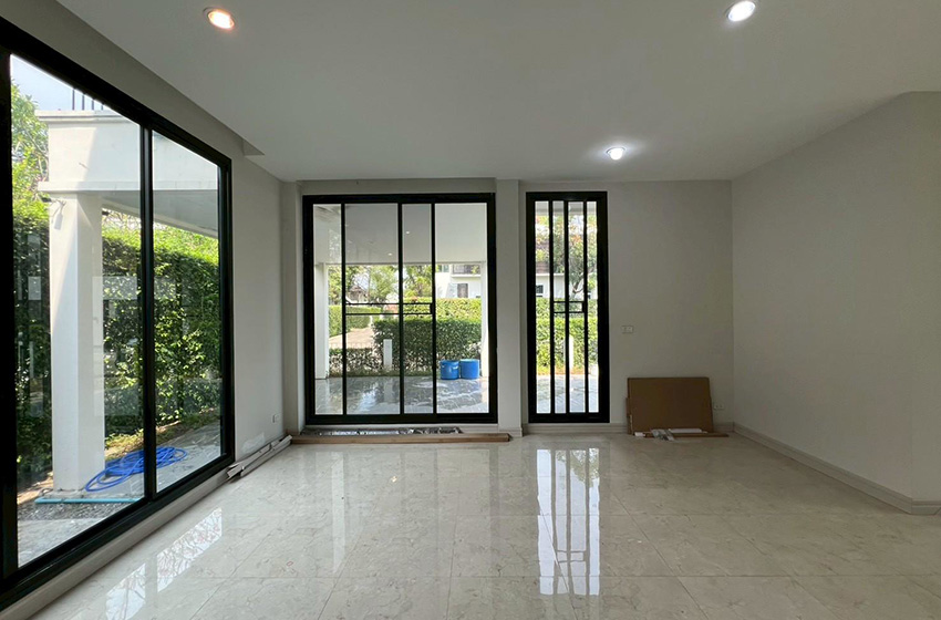 House with Shared Pool in Sukhumvit 