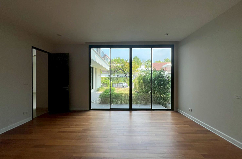 House with Shared Pool in Sukhumvit 