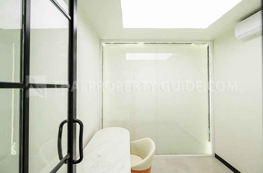Office For Rent in Rama 4 
