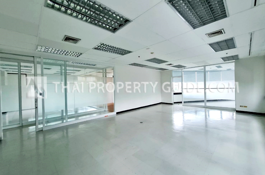 Office For Rent in Ratchada 