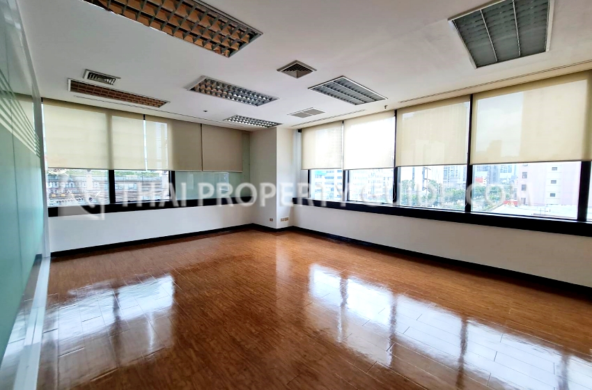 Office For Rent in Ratchada 