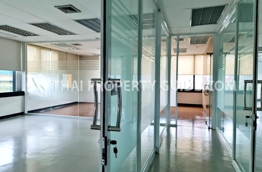 Office For Rent in Ratchada 