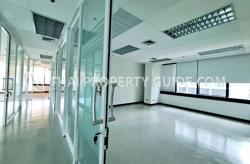 Office For Rent in Ratchada 