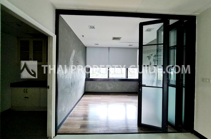 Office For Rent in Ratchada 