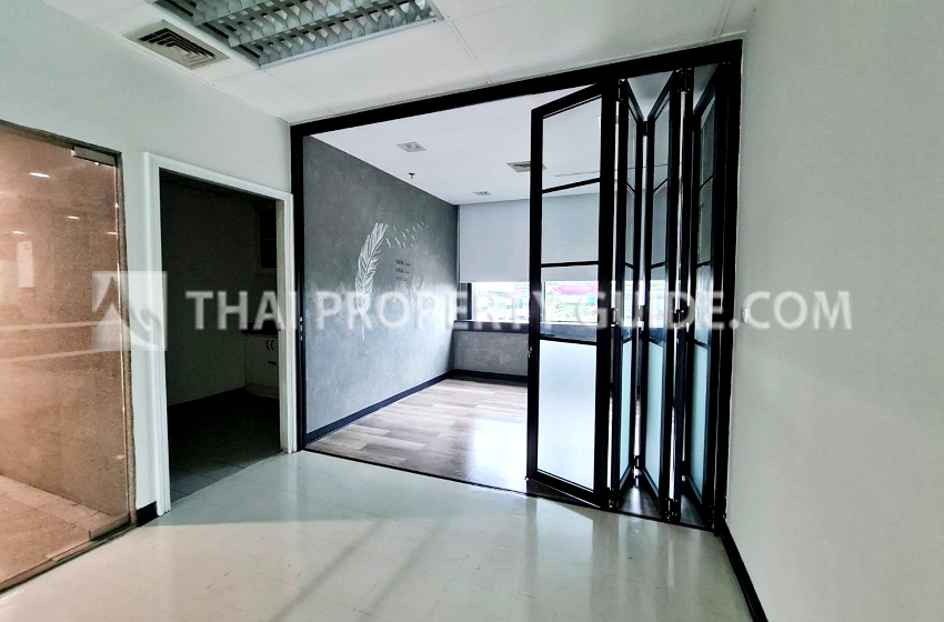 Office For Rent in Ratchada 