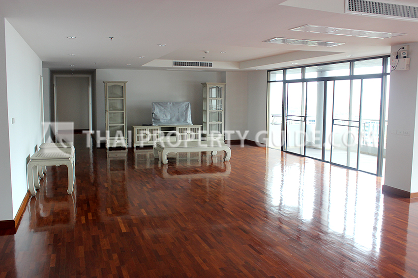 Penthouse for rent in Nichada Thani