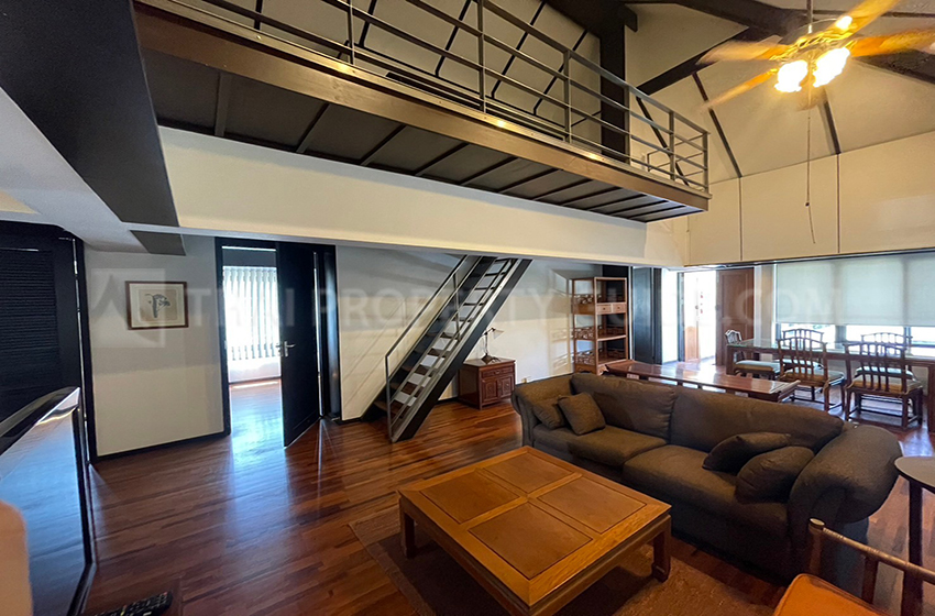 Penthouse in Phaholyothin 