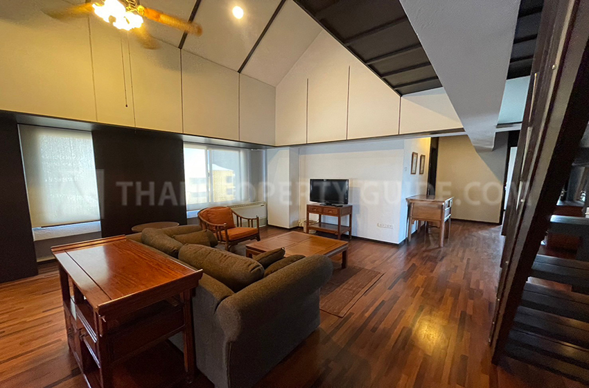 Penthouse in Phaholyothin 