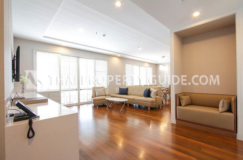 Penthouse for rent in Ploenchit