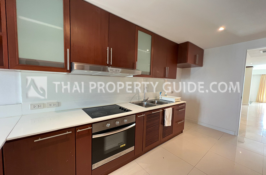 Service Apartment in Bangnatrad 