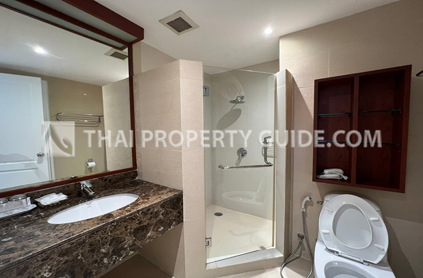 Service Apartment in Bangnatrad 