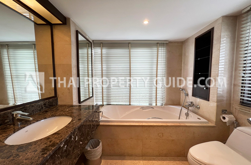 Service Apartment in Bangnatrad 