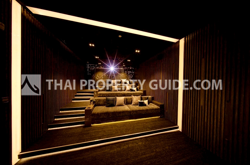 Service Apartment in New Petchburi 