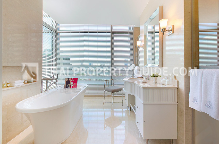 Service Apartment in Ploenchit 