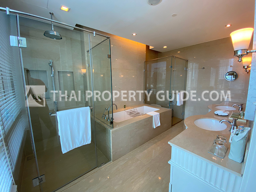Service Apartment in Ploenchit 