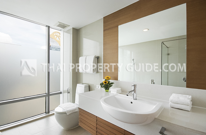 Service Apartment in Ploenchit 