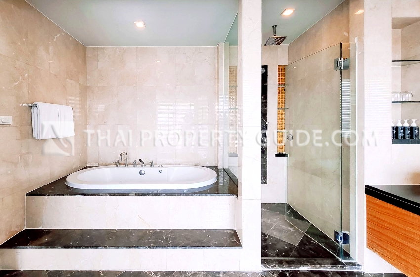 Service Apartment in Ploenchit 