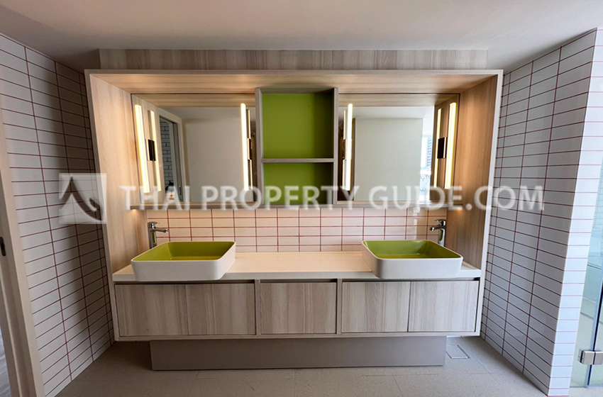 Service Apartment in Sathorn 