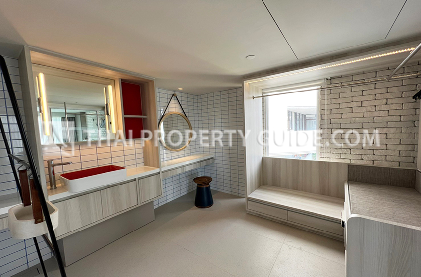 Service Apartment in Sathorn 