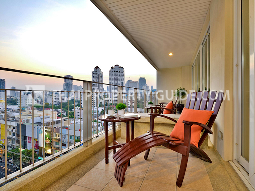 Service Apartment in Sukhumvit 