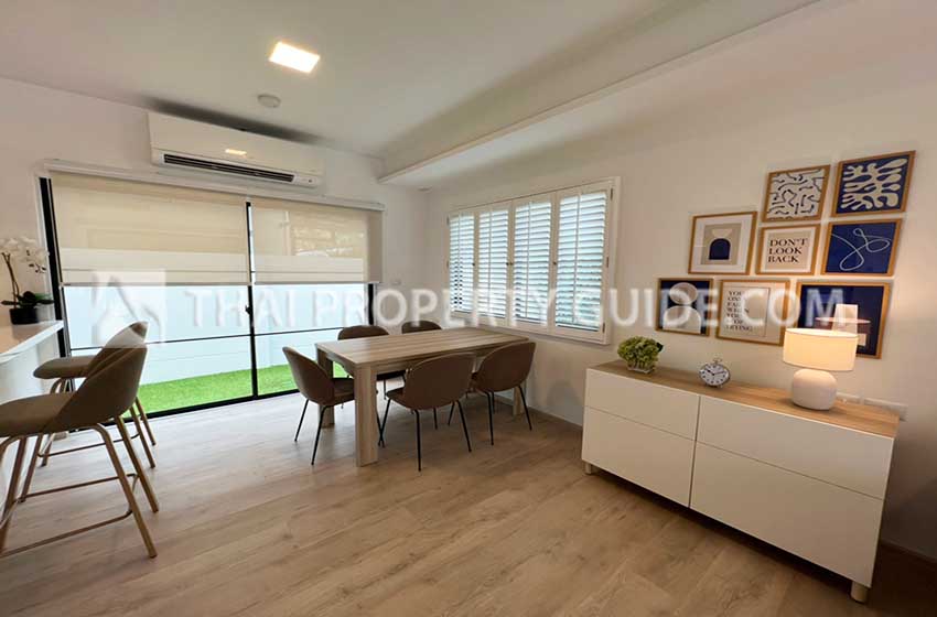 Townhouse in Bangnatrad 